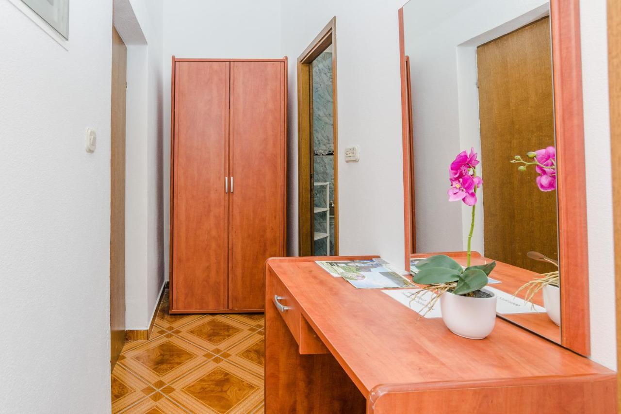 Apartments Marija Стариград-Пакленица Экстерьер фото